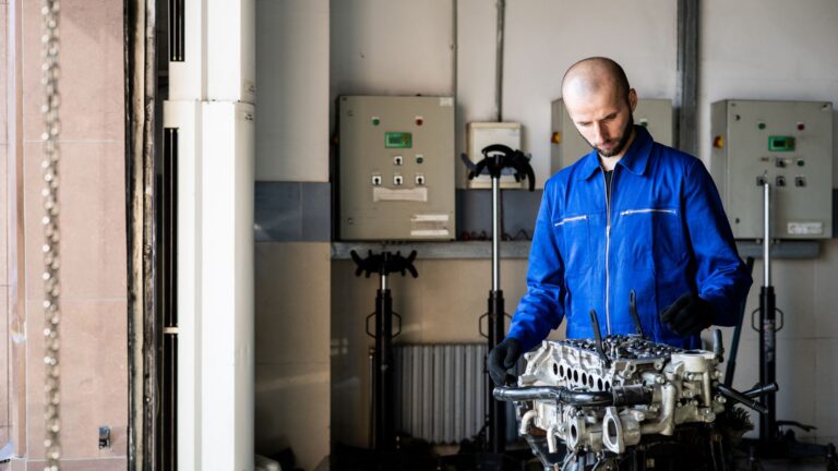 Avis sur le moteur PureTech : fiabilité, défauts et conseils à savoir